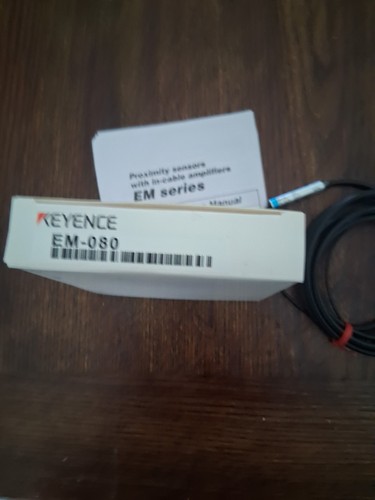 1pc new keyence - 1pc, em-080